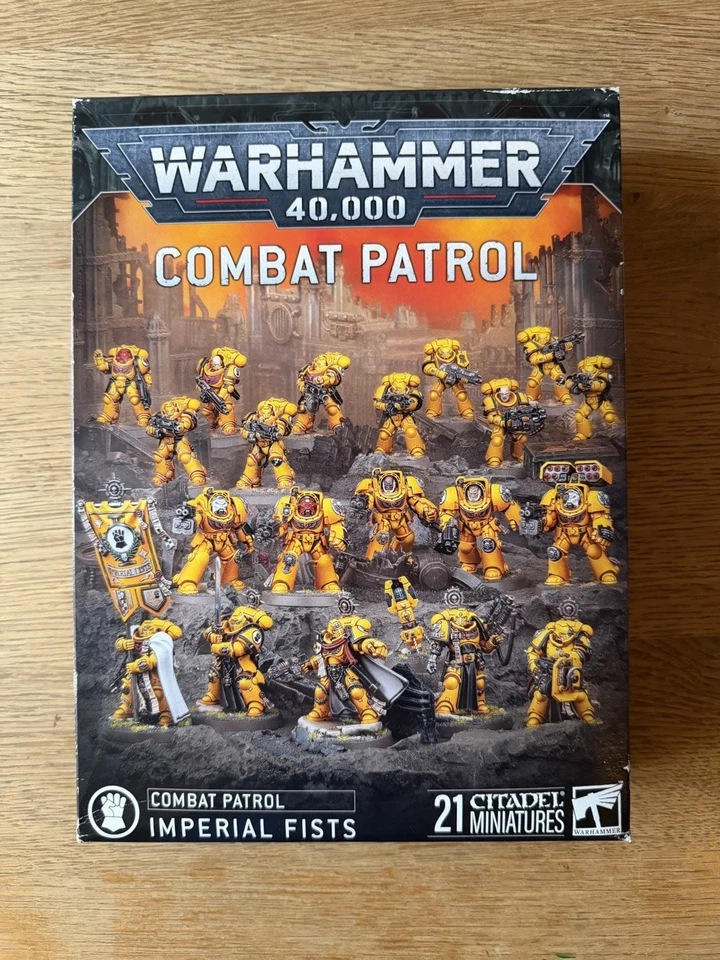 Warhammer 40,000 Space Marines Imperial Fist Combat Patrol новый в коробке - Изображение 1 из 3