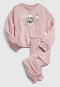 GAP Star Wars The Child Baby Yoda Pink Christmas Pajama Set for Girls Sz 4 NEW - Picture 1 of 8