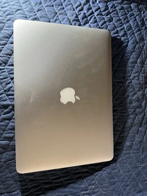 Notebook Apple MackBook Air A1466 13,3 polegadas - Imagem 1 de 4