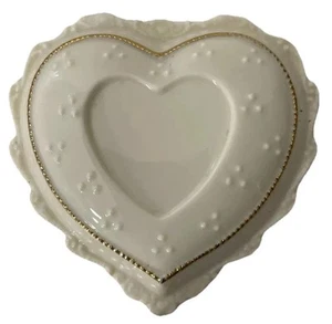 Porcelain Heart Trinket Music Box Plays “Ever Green “ 3.5 Inches - Picture 1 of 5