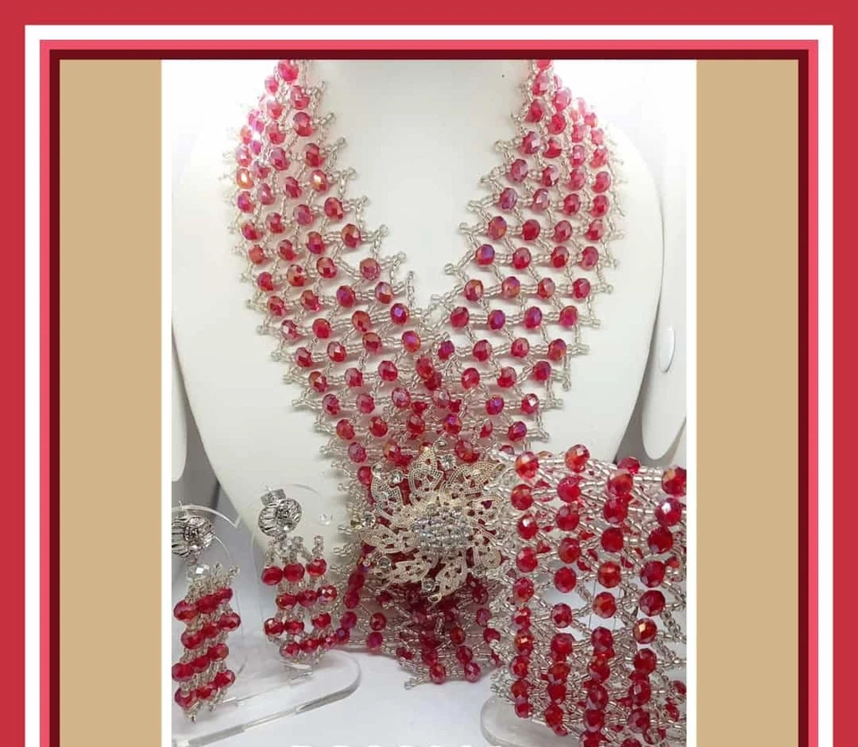 Pink Swarovski Golden Lace Necklace with Bracelet and Earrings (SPG0001) Foto 1 de 1