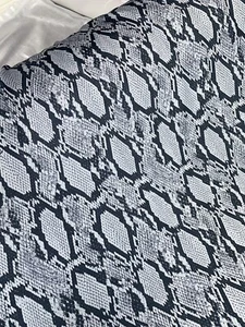 1 mtr silver snake print dress, jersey stretch fabric 58” wide (147cm) - Picture 1 of 5