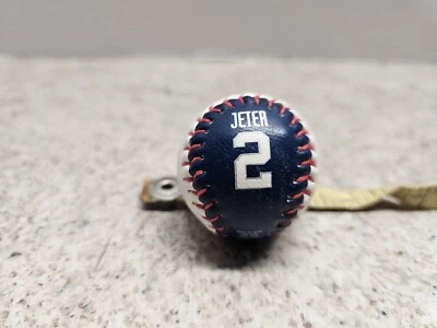 Derek Jeter New York Yankees MLB miniatura béisbol facsímil autógrafo Foto 1 de 4