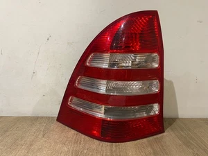MERCEDES C CLASS 2007 REAR LIGHT N/S PASSENGER SIDE / LEFT HAND SIDE - Picture 1 of 2