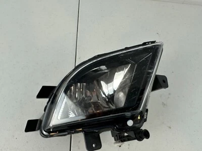 Оригинальные противотуманные фары для Volkswagen Jetta 2015–2018 годов выпуска галогенные со стороны пассажира под правую руку - Изображение 1 из 4