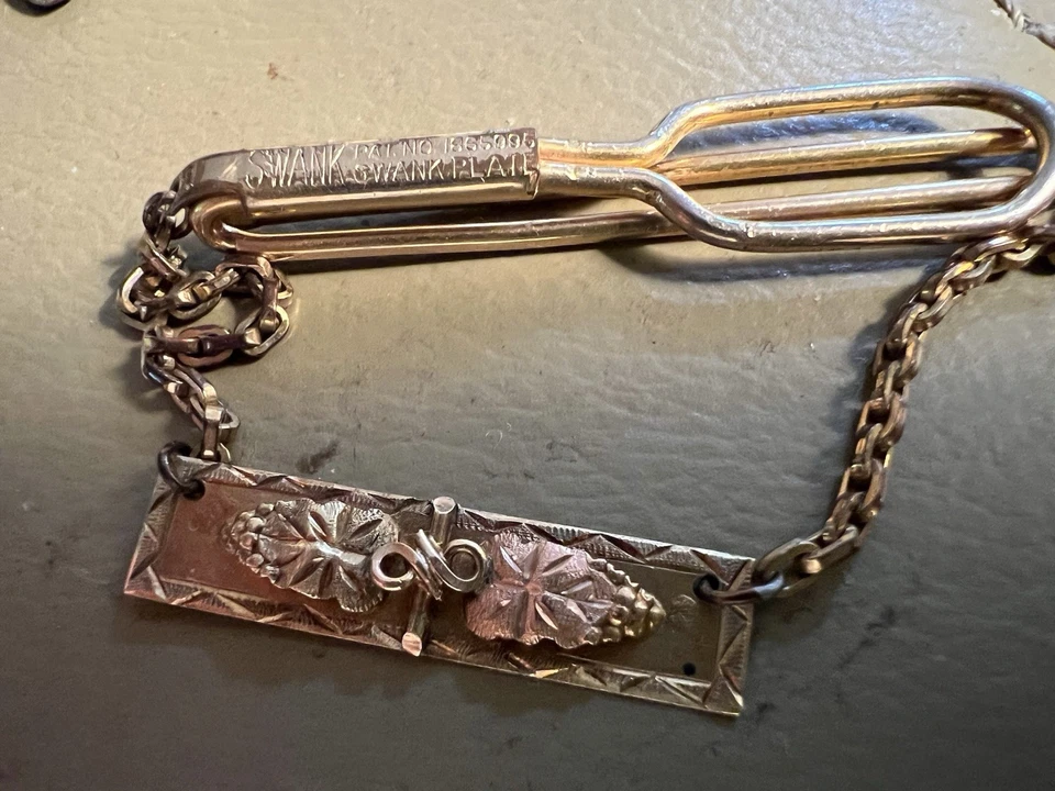 Cierre de corbata Swank vintage - ¿chapado en oro? - Black Hills Gold - ¡Excelente estado! Foto 1 de 4