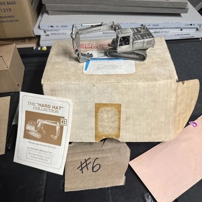Precision Pewter Craft Caterpillar 215 Excavator Caterpillar 215 1/64  With Box  - Image 1 of 4