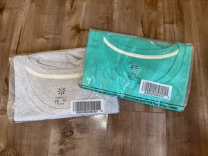 2 NEUE Isaac Mizrahi Live Essentials Kurzarm-Shirts mit Rundhalsausschnitt Damen 2XL - Bild 1 von 8