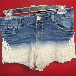 Mudd Cut Off Denim Shorts Blue Fade with Lace Trim Girls size 14 - Picture 1 of 5