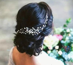 ELEGANT BRIDAL SILVERY CRYSTAL & FAUX PEARL HAIR ACCESSORY - Picture 1 of 2