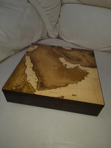 Bateel Lacquered Wood Gift Box, Map of Arabian Peninsula. - Picture 1 of 5