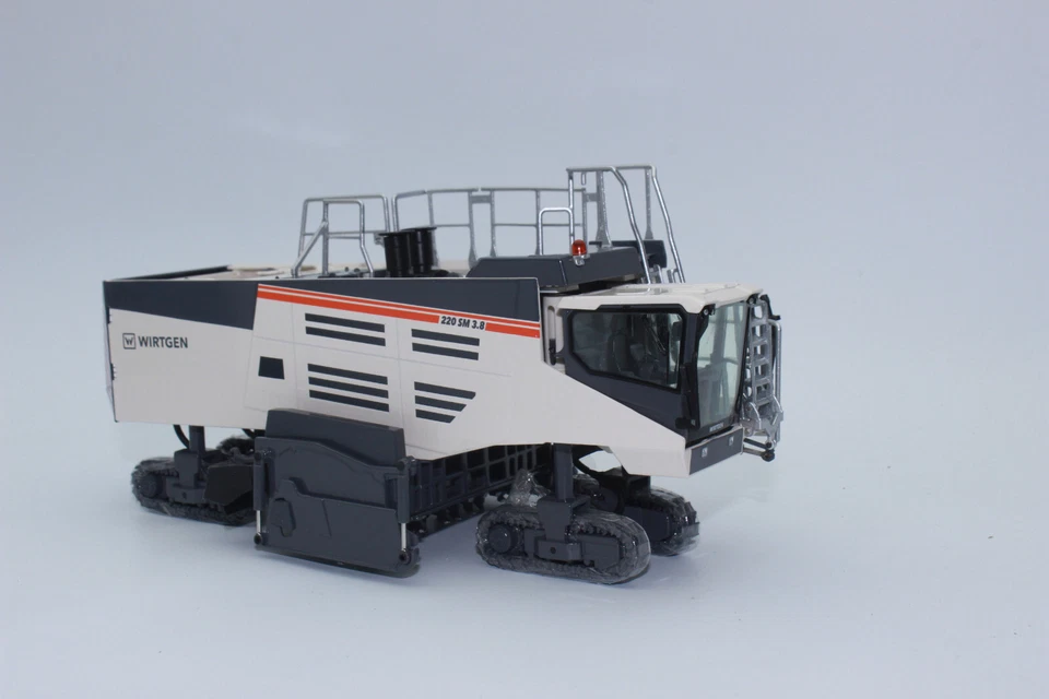 NZG Fraiseuse d'asphalt WIRTGEN 220SM 3.8 échelle 1/50 NZG1036