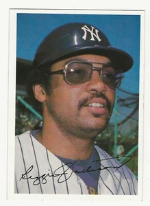 1981 TOPPS GIANT PHOTO - REGGIE JACKSON 5" X 7" - Picture 1 of 1