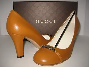 $450 Nuevos GUCCI US 8 EU 38.5 Cuero Marrón Clásicos Zapatos de Bombo Logotipo Tacones Altos Zapatos - Imagen 1 de 10