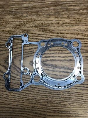 HONDA SHADOW VLX VT600 1988-2007, PIEZA JUNTA CULATA TRASERA # 12251-MR1-831 Foto 1 de 4