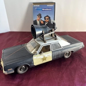 AutoWorld Maßstab 1:18 1974 Dodge Monaco Bluesmobile "BLUES BROTHERS" - Bild 1 von 24