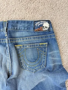 True Religion Women’s Morgan Flare Skull Vintage Distressed Jeans Sz 32 - Picture 1 of 9