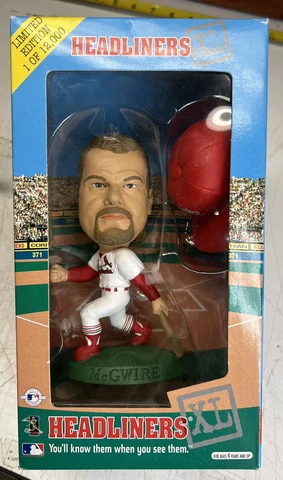 1998 Mark McGwire St Louis Cardinals HEADLINERS XL Figure Baseball NIB Premier Cover