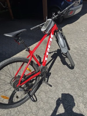 Trek Marlin 7 Mountainbike – Top Zustand, kaum gefahren, 29 Zoll - Bild 1 von 4