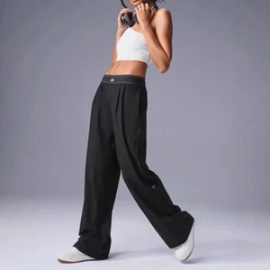 Alo Straight Leg Wide Pants Slacks für Damen - Bild 1 von 14