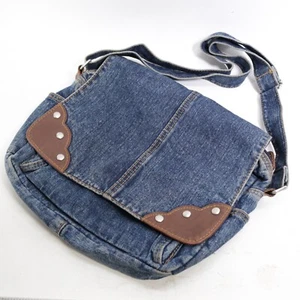 Vtg Denim Crossbody Saddle Handbag M Blue Cotton Faux Leather Trim Pockets Adj - Picture 1 of 14