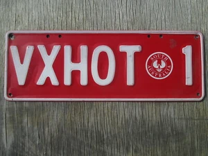 2001 South Australia custom VX HOT-1 Holden white/red license plate - Picture 1 of 1