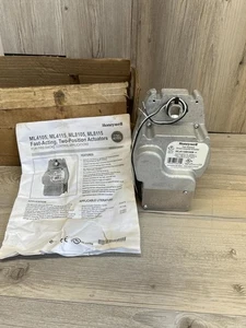 Honeywell ML4151B1008 Direct Coupled Actuator - Picture 1 of 5