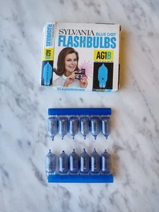 SYLVANIA BLUE DOT FLASHBULBS AG1B 12 BLUE BULBS USA MADE INDOORS OUTDOORS - Picture 1 of 8
