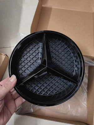 Front Black Badge Grill Star Emblem Fit For Mercedes-Benz E350 C200 C300 C63 AMG Foto 1 de 4