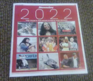 NEW YORK-NEWSDAY MAGAZINE-2022-QUEEN ELIZABETH DIES-AARON JUDGE-TRUMP DOCUMENTS - Picture 1 of 3