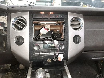 Controle de temperatura/aquecedor/AC traseiro 2011 Expedition Sku#4121151 - Imagem 1 de 4