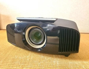 Sony VPL-VW500ES 4K Home Theater Projector 3D 1700lm w/ Remote 1949HR  FAST SHP - Picture 1 of 11