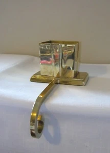 Vintage schwerer quadratischer Messing-Cachepot-Pflanzgefäß 5 Zoll Arm Strumpfhalter - Bild 1 von 14