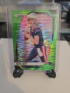 2024 Panini Prizm - Rookies Drake Maye #329 Neon Green Pulsar Prizm (RC) - Bild 1 von 8