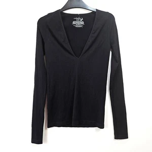 Free People - Stretchy V-Neck T-Shirt - Black - M/L - Picture 1 of 2