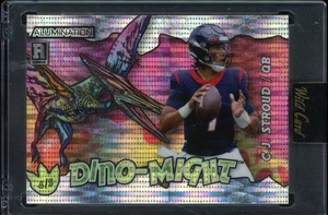 2023 Wild Card Allumination CJ Stroud Dino-Might Rookie RC 4/5 - Foto 1 di 3