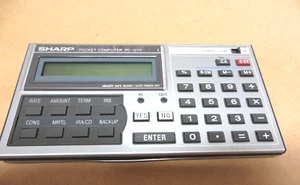 Vintage Sharp PC-1270 Pocket Computer Calculator w PCS RAM Card AS IS - Afbeelding 1 van 5