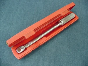 USED SNAP-ON QJR2100D 3/8" DRIVE CLICK TYPE TORQUE WRENCH 10-100 FT/LBS & CASE - Picture 1 of 12