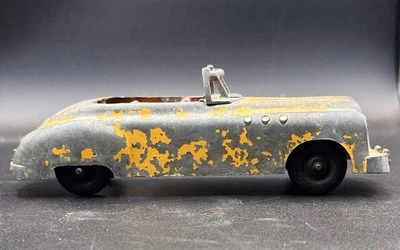 Hubley 1940s Diecast Buick Convertible Car Yellow Red Interior #465 - Image 1 of 4