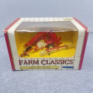 ERTL Farm Classics Case Corn Picker 1:43 Die-Cast Replica #2621 - Picture 1 of 4