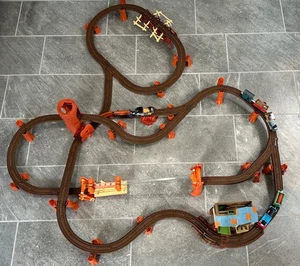 RARO! Thomas & Friends Trackmaster 2009 Misty Island Deluxe Set tracce - Foto 1 di 17