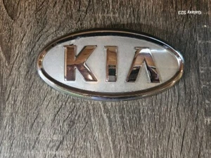 Kia OEM Chrome Plastic 4 1/2 4.5" Emblem Badge Logo Nameplate Name Plate - Picture 1 of 2