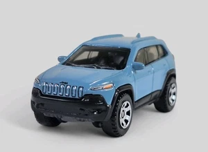 2014 JEEP CHEROKEE TRAILHAWK Diorama Collectible DieCast Model Car 1:64 LOOSE - Picture 1 of 8
