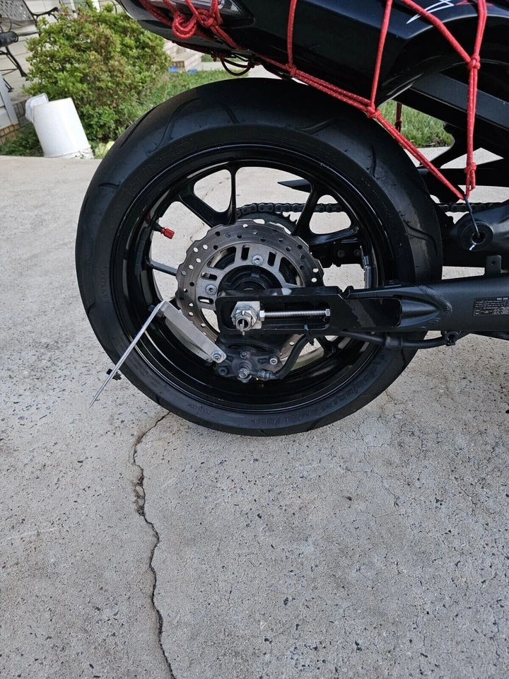 Flat Vertical License Plate Relocation Bracket for KAWASAKI NINJA ZX11 ZX12R New - Image 1 of 4