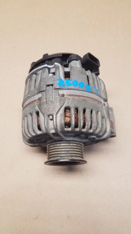 Alternador usado se adapta a: camioneta GMC Sierra 2500 2006 5,3 grado A Foto 1 de 4