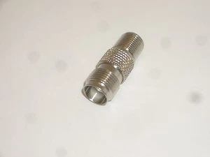 CONECTOR ADAPTADOR AIM F MUJER A TNC HEMBRA 910-0667 - Imagen 1 de 2