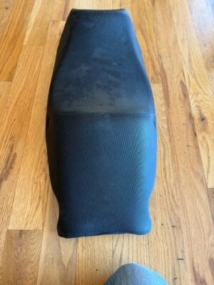 2005-7 Triumph Sprint Stock Motorcycyle Seat - Imagem 1 de 3