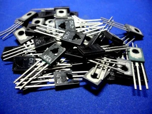 40 Stck. Silikon Si PNP Transistor KT814B = BD136, BD166, TIP30A, TIP62A UdSSR - Bild 1 von 3