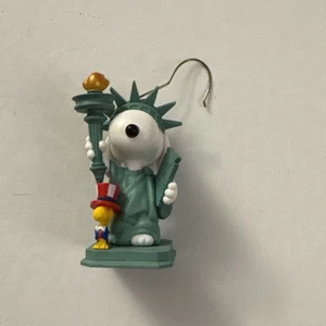 Hallmark Keepsake Ornament Snoopy Statue Of Liberty MM10 - Picture 1 of 2