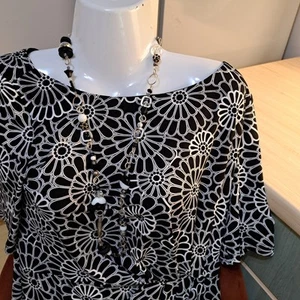 Ladies Marks & Spencer Short Dress Size 12 black and white + Jewellery 6 Pcs. - Picture 1 of 12